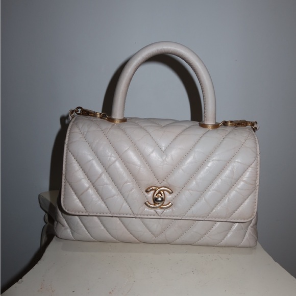 Off-white Top Handle Chanel Chevron Bag *rare* - Picture 6 of 10